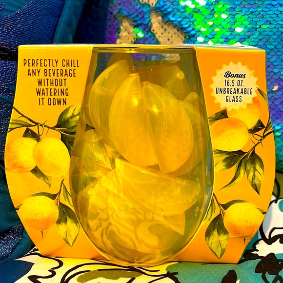 NWT 24 Piece Lemon Chillers Reusable Ice Cubes with Unbreakable Wine Glass - Picture 8 of 14